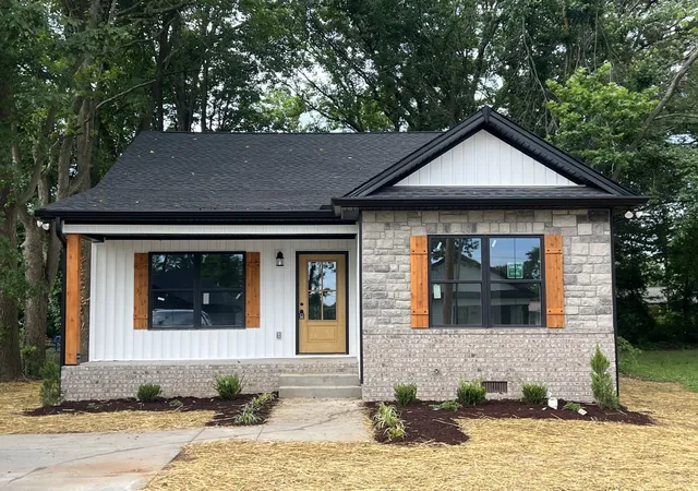1st image of 208 Strawberry St, Portland, TN 37148 | MLS# 3245764