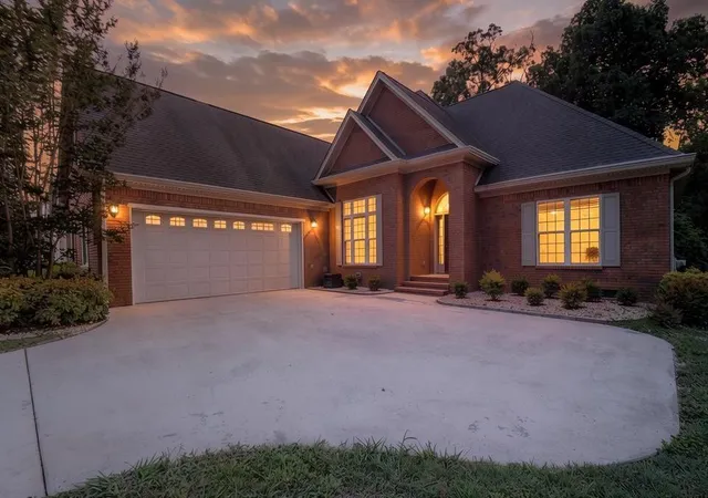 Photo 1 of Single family home for sale at 7120 Homestead Cir, Hixson, TN 37343 | MLS# 3245414 | Listing updated on 2026-09-28