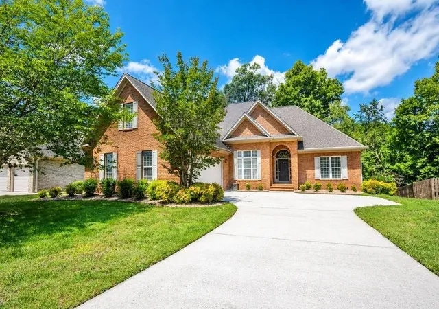 Photo 2 of Single family home for sale at 7120 Homestead Cir, Hixson, TN 37343 | MLS# 3245414 | Listing updated on 2026-09-28