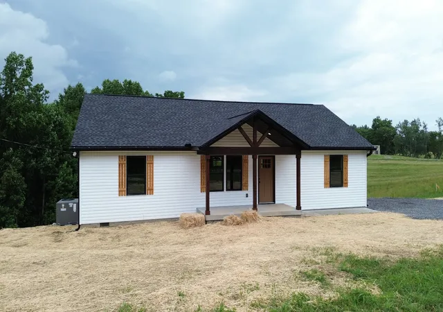 3rd image of 7208 Carthage Rd, Pleasant Shade, TN 37145 | MLS# 3246464
