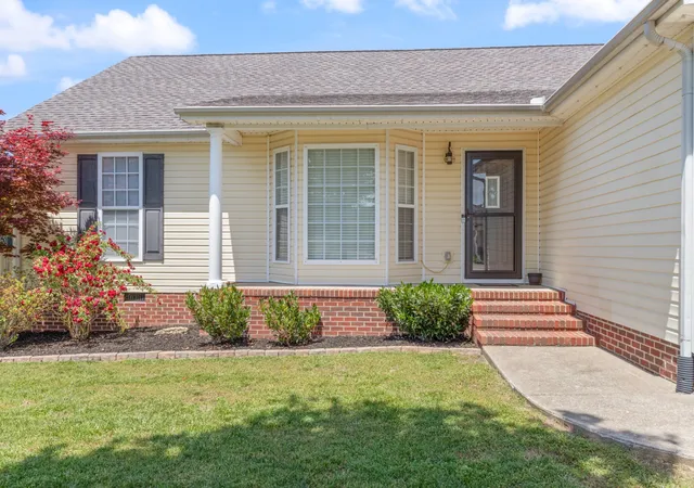 Homes for sale in White Bluff, TN | 207 Coleman Dr, White Bluff, TN 37187 | MLS# 3245578