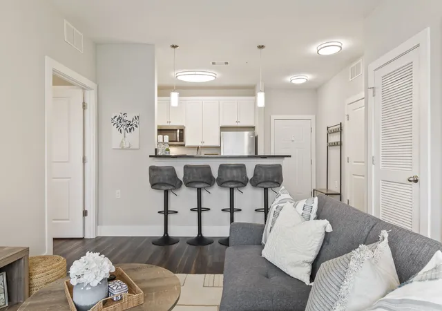 3rd image of 6411 Charlotte Rd Cir, Nashville, TN 37209