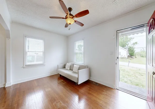 Photo 3 of Single family home for sale at 2011 Oakwood Ave, Nashville, TN 37207 | MLS# 3247206 | Listing updated on 2026-09-01