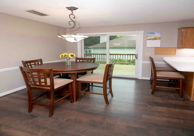 Photo 4 of Single family home for sale at 114 Lake Forest Dr, La Vergne, TN 37086 | MLS# 3245555 | Listing updated on 2026-10-04