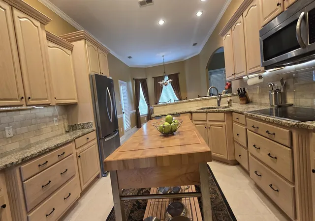Photo 3 of Single family home for sale at 160 Monterey Mills Cv, Collierville, TN 38017 | MLS# 3245526 | Listing updated on 2026-10-04