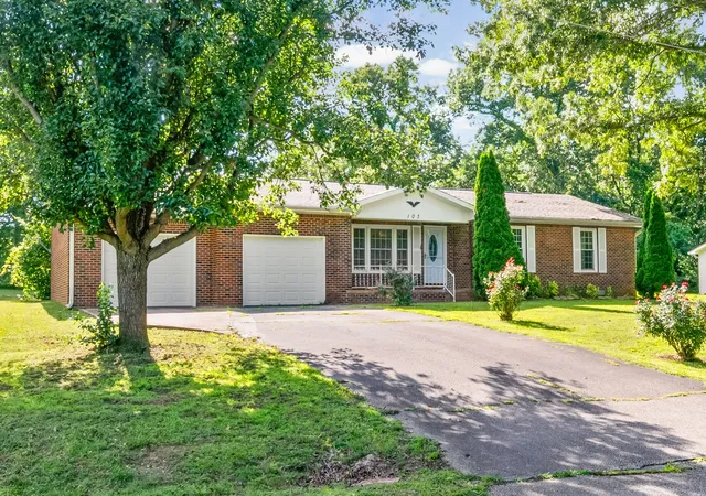 Homes for sale in Camden, TN | 103 Hazelnut Ave, Camden, TN 38320 | MLS# 3245574