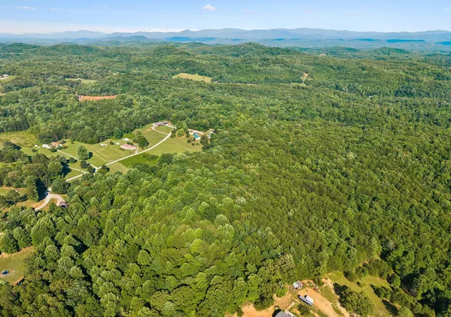 Homes for sale in Madisonville, TN | 140 Scenic View Lane, Madisonville, TN 37354 | MLS# 3245608
