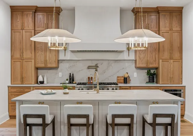 Photo 1 of Mansion for sale at 1006 Rodney Dr, Nashville, TN 37205 | MLS# 3263083 | Listing updated on 2026-10-05