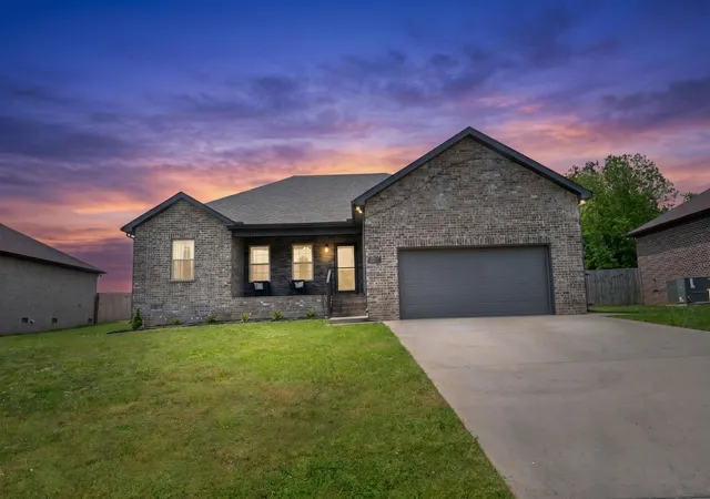 Homes for sale in Shelbyville, TN | 108 Smithfield Dr, Shelbyville, TN 37160 | MLS# 3245663