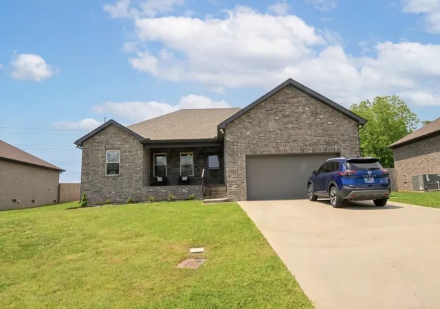 Homes for sale in Shelbyville, TN | 108 Smithfield Dr, Shelbyville, TN 37160 | MLS# 3245663