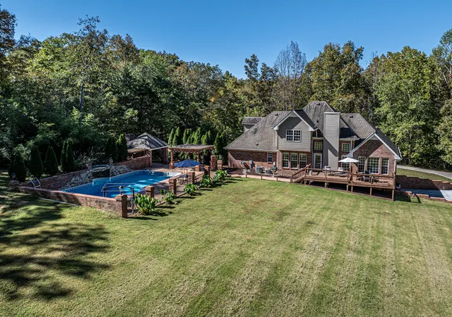 Photo 3 of Single family home for sale at 1194 Spann Rd, Charlotte, TN 37036 | MLS# 3245821 | Listing updated on 2026-08-19