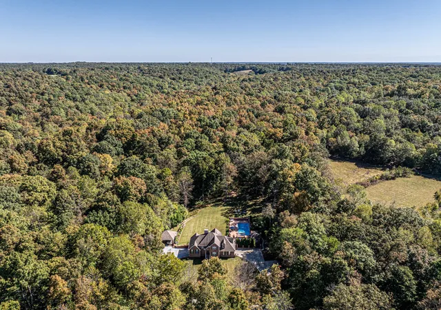 Photo 4 of Single family home for sale at 1194 Spann Rd, Charlotte, TN 37036 | MLS# 3245821 | Listing updated on 2026-08-19