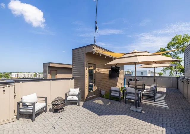 Photo 3 of Townhouse for sale at 2106c 24th Avenue N, Nashville, TN 37208 | MLS# 3245824 | Listing updated on 2026-08-24