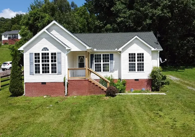 Homes for sale in Wartrace, TN | 108 Sims Ave, Wartrace, TN 37183 | MLS# 3245898