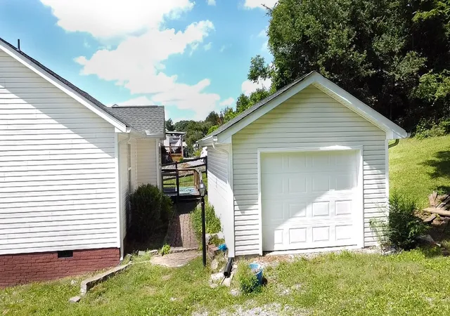 Homes for sale in Wartrace, TN | 108 Sims Ave, Wartrace, TN 37183 | MLS# 3245898