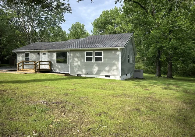 3rd image of 161 Post Oak Ave, Camden, TN 38320 | MLS# 3245810