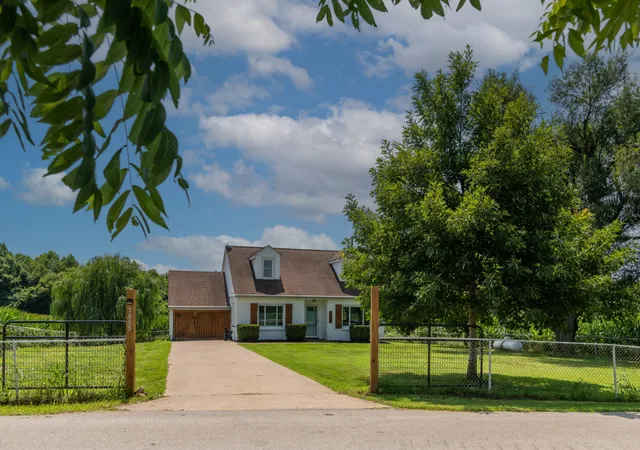 Homes for sale in Oak Grove, KY | 1685 Bumpus Mill Rd, Oak Grove, KY 42262 | MLS# 3260291