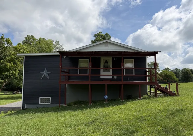Homes for sale in Red Boiling Springs, TN | 118 Donald Dr, Red Boiling Springs, TN 37150 | MLS# 3245817