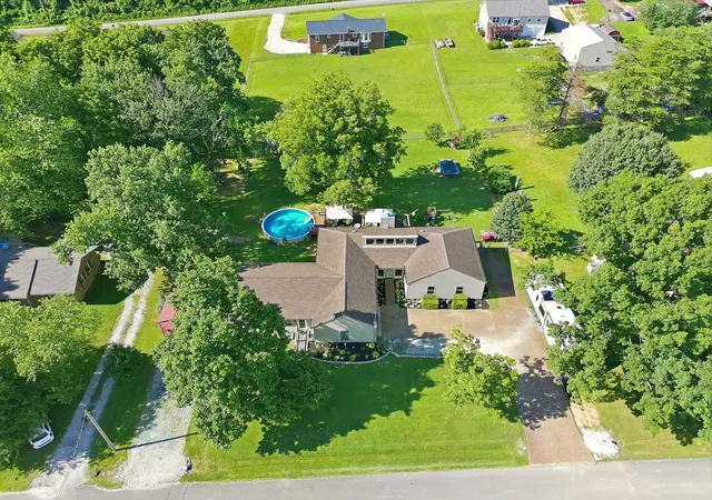 Photo 1 of Single family home for sale at 1330 Chippendale Cir, Columbia, TN 38401 | MLS# 3247156 | Listing updated on 2026-09-12