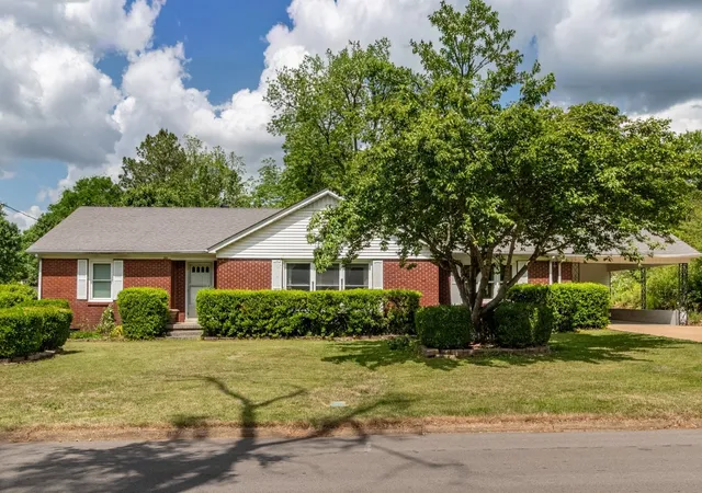 Homes for sale in Pulaski, TN | 544 E Madison St, Pulaski, TN 38478 | MLS# 3245870