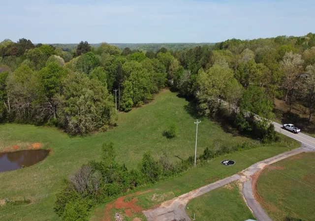 Homes for sale in Nunnelly, TN | 1491 Hwy 230 W, Nunnelly, TN 37137 | MLS# 3245877