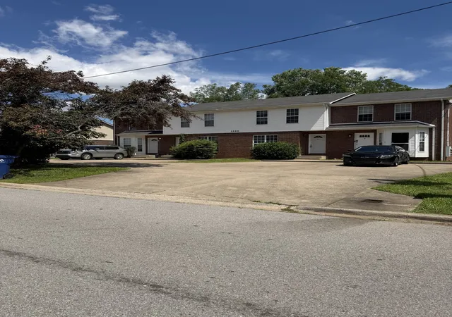 2nd image of 1244 Parkway Pl, Clarksville, TN 37042 | MLS# 3245925