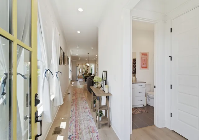 Photo 3 of Single family home for sale at 2421 14th Avenue N, Nashville, TN 37208 | MLS# 3246143 | Listing updated on 2026-08-19