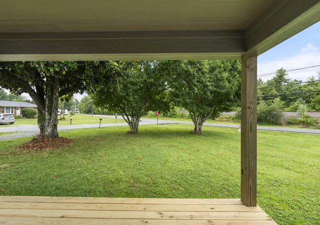 Homes for sale in Burns, TN | 1156 Chestnut Dr, Burns, TN 37029 | MLS# 3246122