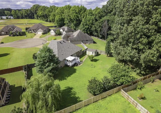 Photo 2 of Single family home for sale at 87 Lennox Village Dr, Jackson, TN 38305 | MLS# 3248239 | Listing updated on 2026-09-13