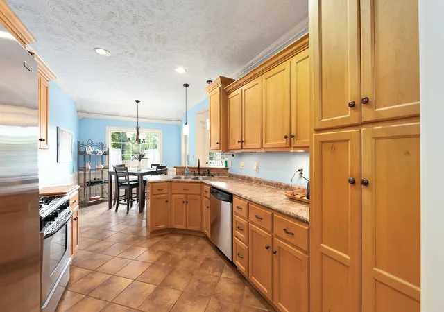 Photo 3 of Single family home for sale at 87 Lennox Village Dr, Jackson, TN 38305 | MLS# 3248239 | Listing updated on 2026-09-13