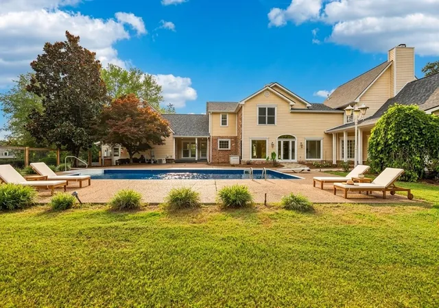 1st image of 643 Cornwall Rd, Clarksville, TN 37043 | MLS# 3259652