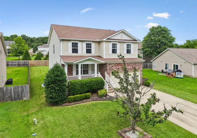 Homes for sale in Hendersonville, TN | 121 Cavalier Dr, Hendersonville, TN 37075 | MLS# 3246050