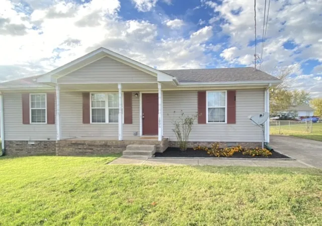 Homes for sale in Oak Grove, KY | 1006 Bush Ave, Oak Grove, KY 42262 | MLS# 3246058