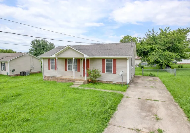 Homes for sale in Oak Grove, KY | 1006 Bush Ave, Oak Grove, KY 42262 | MLS# 3246058