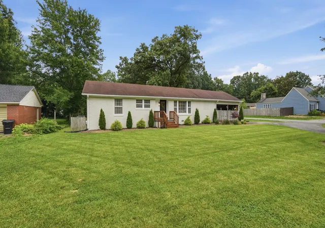 Homes for sale in Tullahoma, TN | 1100 Bragg Cir, Tullahoma, TN 37388 | MLS# 3247338