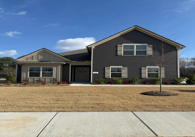1st image of 37 Riverchase Dr, Tullahoma, TN 37388 | MLS# 3246041