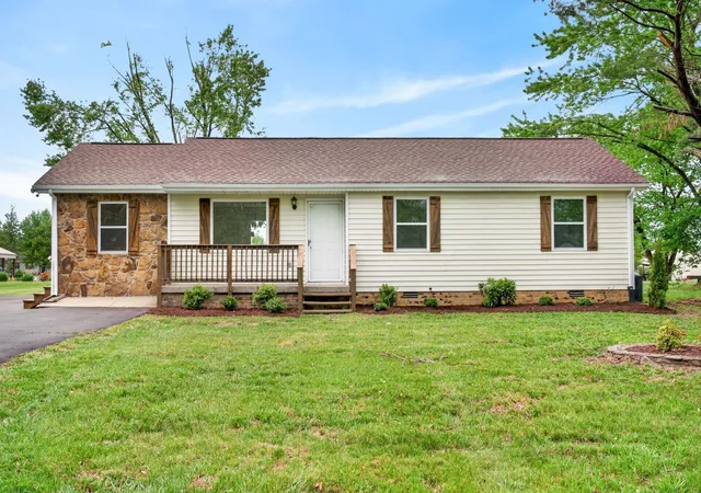 4th image of 1440 Old Hwy 52, Lafayette, TN 37083 | MLS# 3246138
