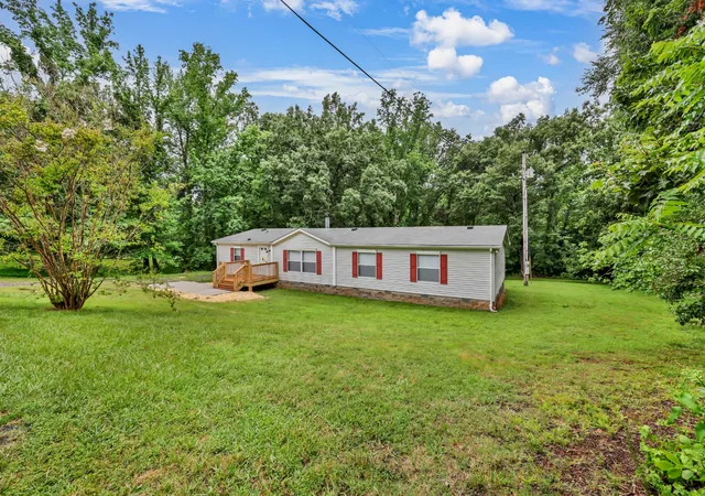 2nd image of 1252 West Rd, Clarksville, TN 37040 | MLS# 3246311