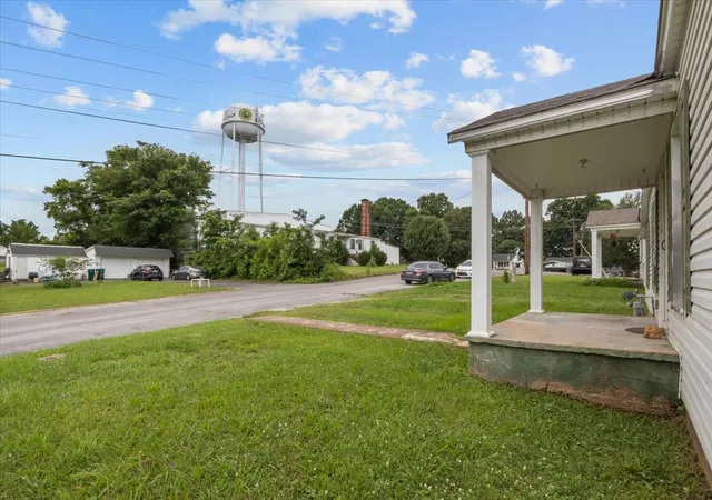 Homes for sale in Mc Ewen, TN | 32 High St, Mc Ewen, TN 37101 | MLS# 3246480