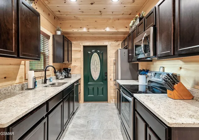 5th image of 842 Black Bear Cub Way, Sevierville, TN 37862 | MLS# 3278311