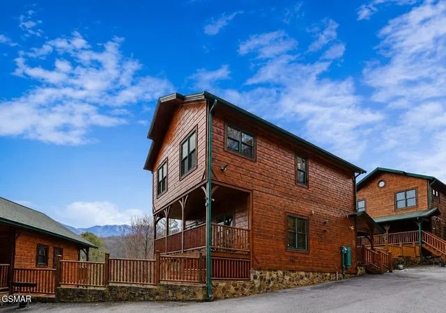 Photo 3 of Single family home for sale at 832 Resort Way, Gatlinburg, TN 37738 | MLS# 3591625 | Listing updated on 2026-09-24