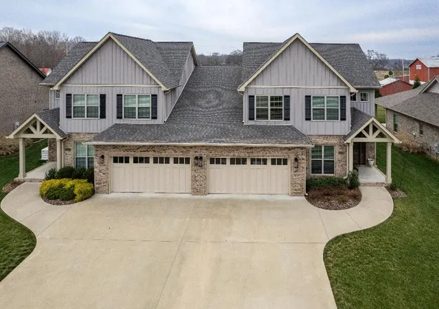 Photo 3 of Townhouse for sale at 1089 Veridian Dr #B, Clarksville, TN 37043 | MLS# 3248786 | Listing updated on 2026-08-30