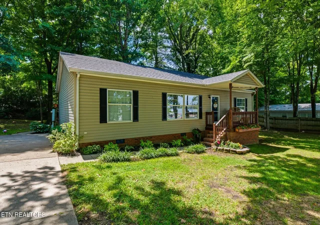 Homes for sale in Athens, TN | 102 Sage St, Athens, TN 37303 | MLS# 3246241