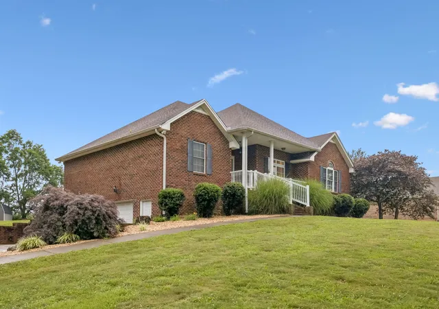 Photo 3 of Single family home for sale at 112 Kelly Ln, Lafayette, TN 37083 | MLS# 3246255 | Listing updated on 2026-08-19