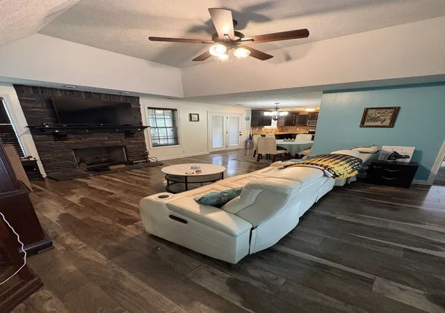 Photo 1 of Sale Pending at 3728 Crisscross Ct, Clarksville, TN 37040 | MLS# 3270611 | Listing updated on 2026-10-29
