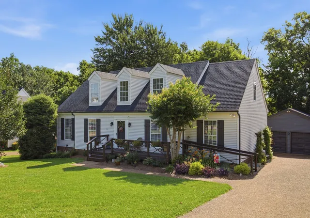 Homes for sale in Thompsons Station, TN | 2816 Maple Cir, Thompsons Station, TN 37179 | MLS# 3246322