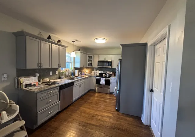 Photo 2 of Single family home for sale at 2303 Duncan Ave, Chattanooga, TN 37404 | MLS# 3246269 | Listing updated on 2026-08-20