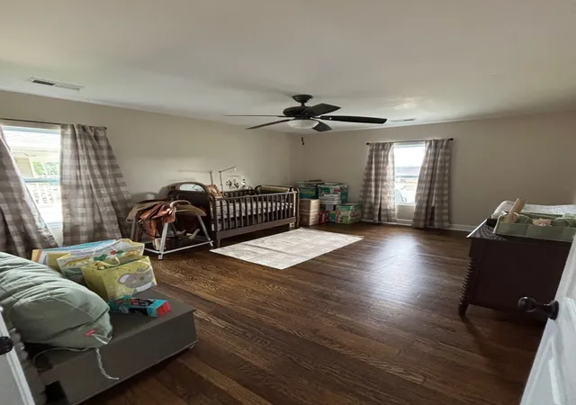 Photo 3 of Single family home for sale at 2303 Duncan Ave, Chattanooga, TN 37404 | MLS# 3246269 | Listing updated on 2026-08-20