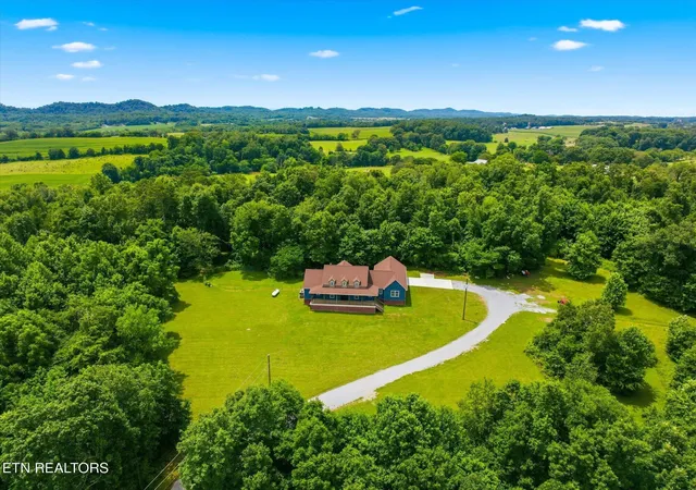 2nd image of 2728 Sweetwater Vonore Rd, Sweetwater, TN 37874 | MLS# 3501448