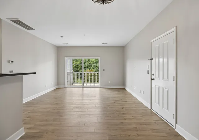 Photo 4 of Condo for sale at 4846 Bevendean Dr #C12, Nashville, TN 37211 | MLS# 3314750 | Listing updated on 2026-08-02